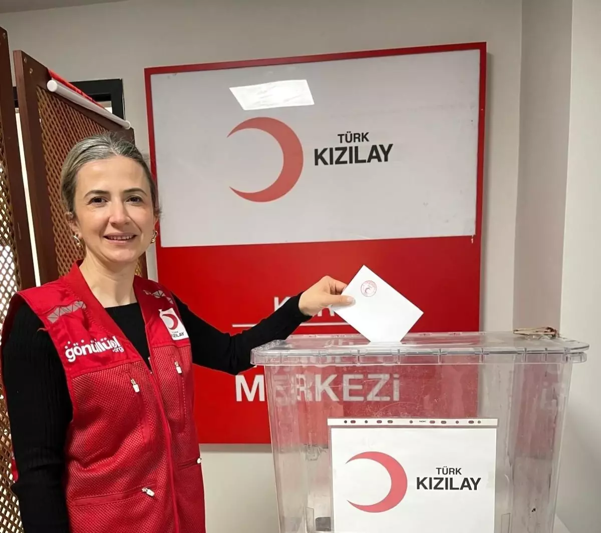 Kızılay Kars\'ın İlk Kadın Başkanı Seçildi