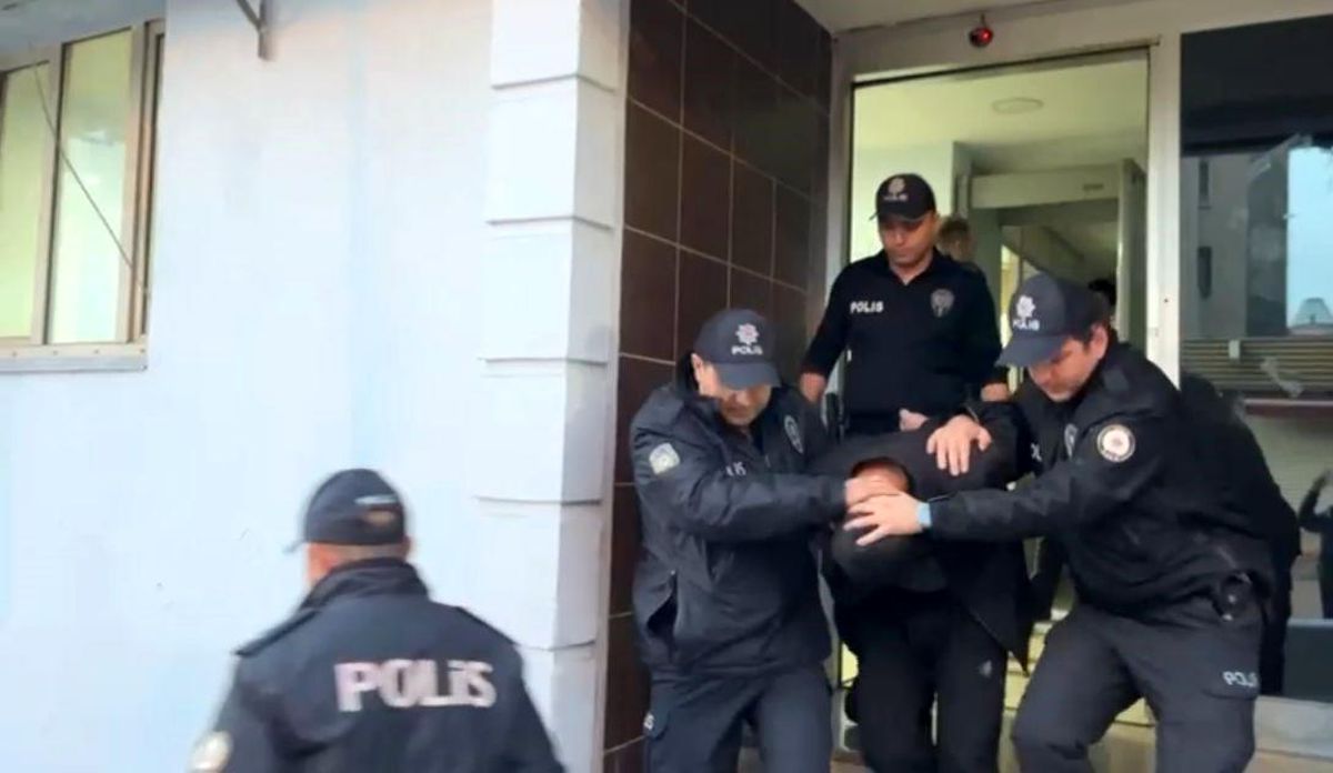 Bursa\'da Tarihi Eser ve Silah Baskını