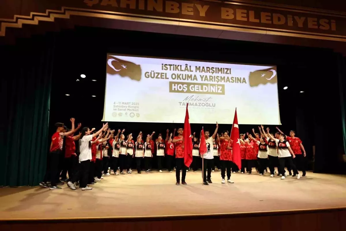 Şahinbeyli öğrenciler İstiklal Marşını en güzel okumak için yarıştı