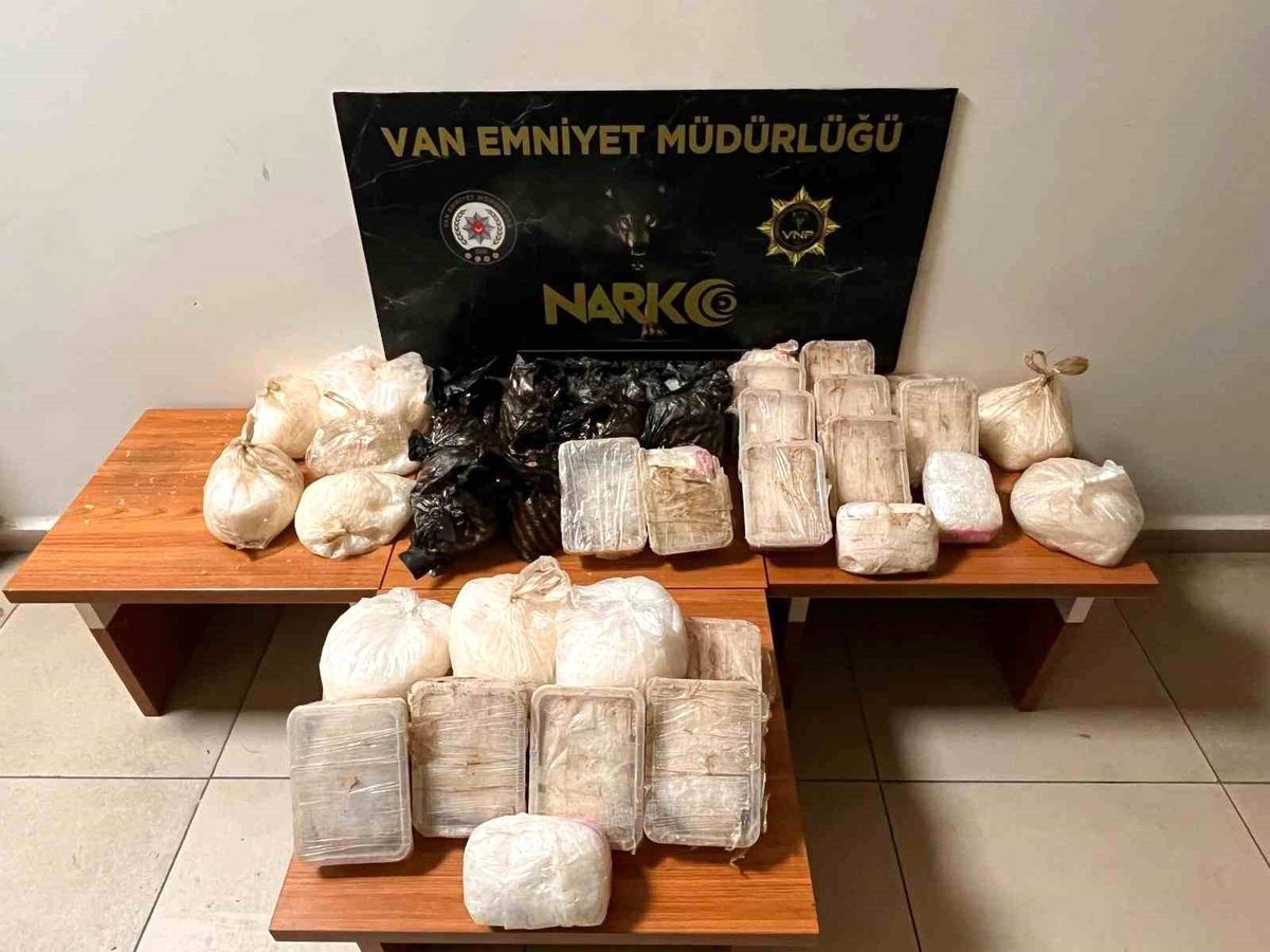 Van\'da 30 Kilo Metamfetamin Ele Geçirildi