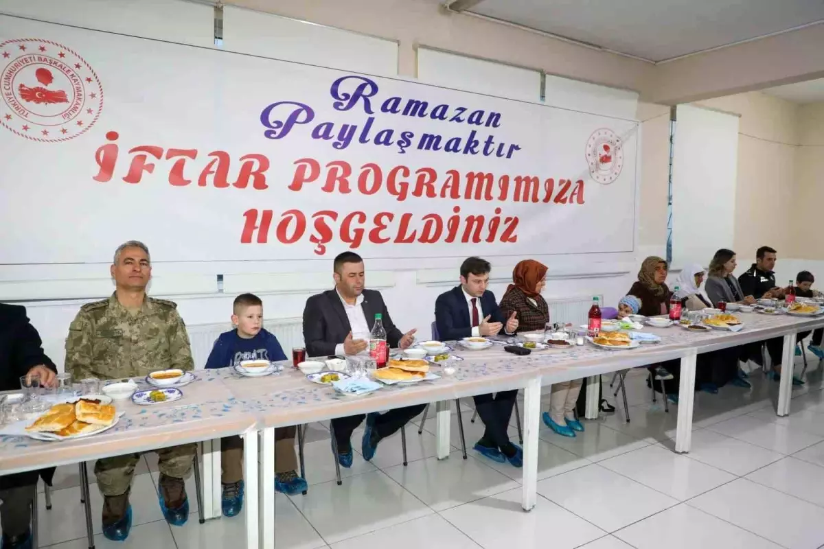 Başkale\'de anlamlı iftar buluşması