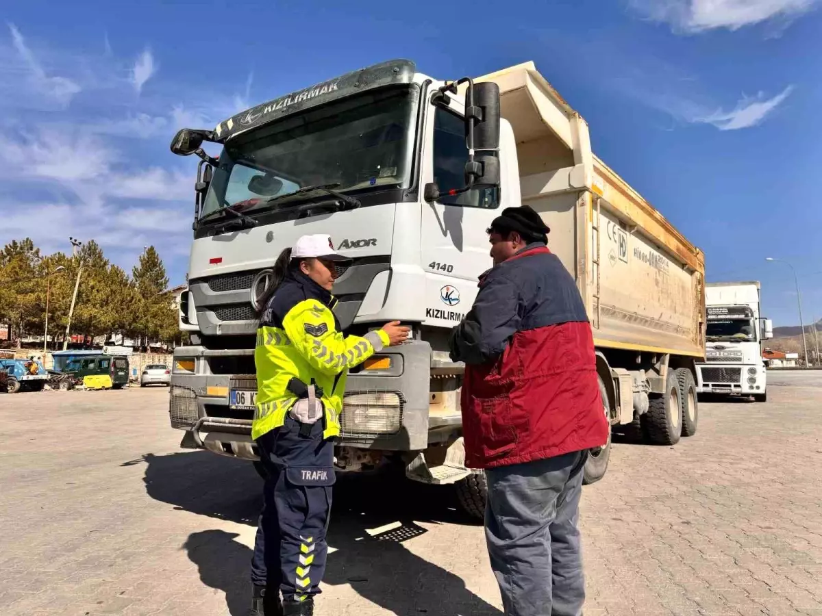Afyonkarahisar\'da Trafik Denetimi: 21 Sürücüye Ceza