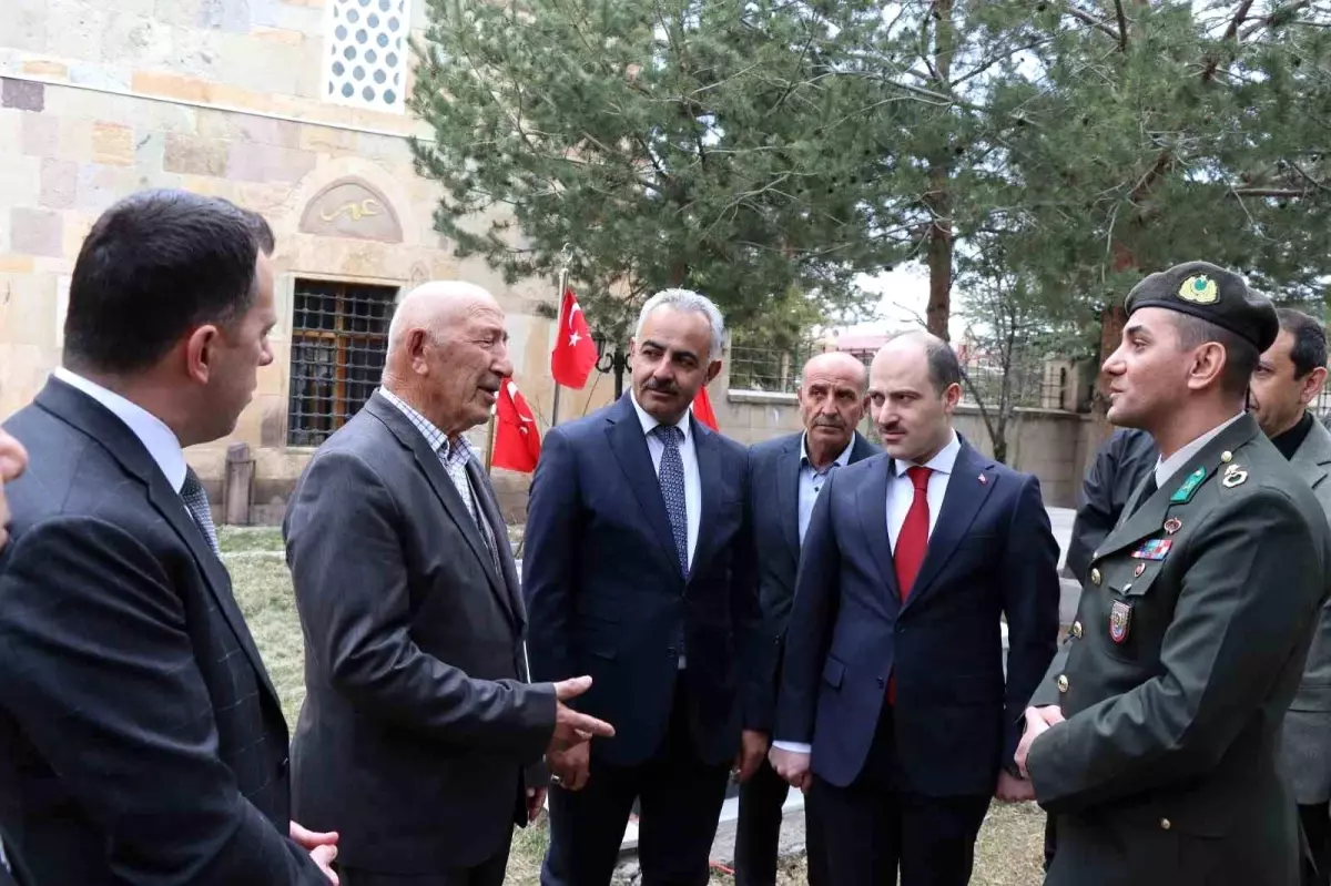 Oltu\'da Çanakkale Zaferi ve Şehitleri Anma Günü törenlerle kutlandı