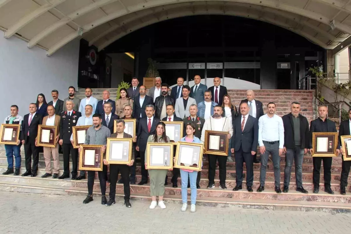Şırnak\'ta, 15 şehit ailesine devlet övünç madalyası verildi