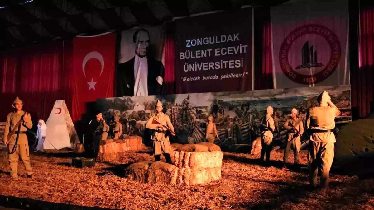 Zonguldak\'ta Çanakkale Zaferi\'nin 110. yılına özel oyun sergilediler