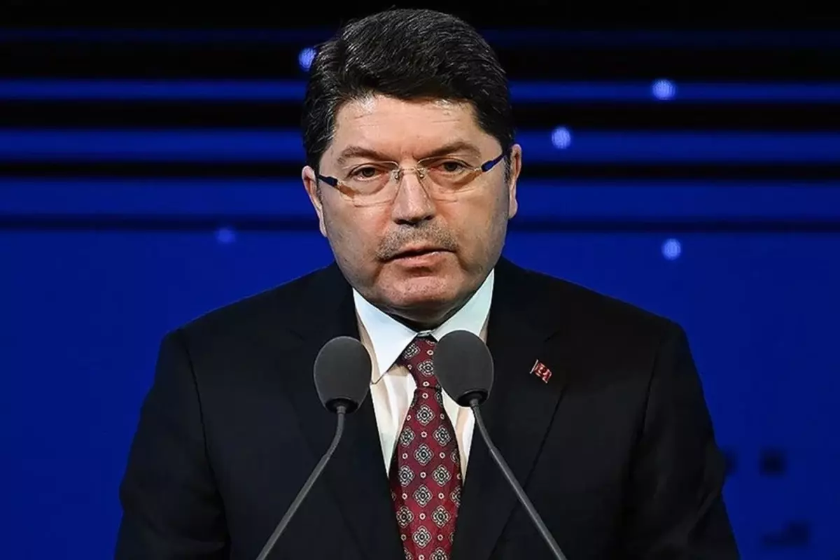 Bakan Tunç\'tan İmamoğlu\'nun gözaltına alınmasına ilişkin açıklama