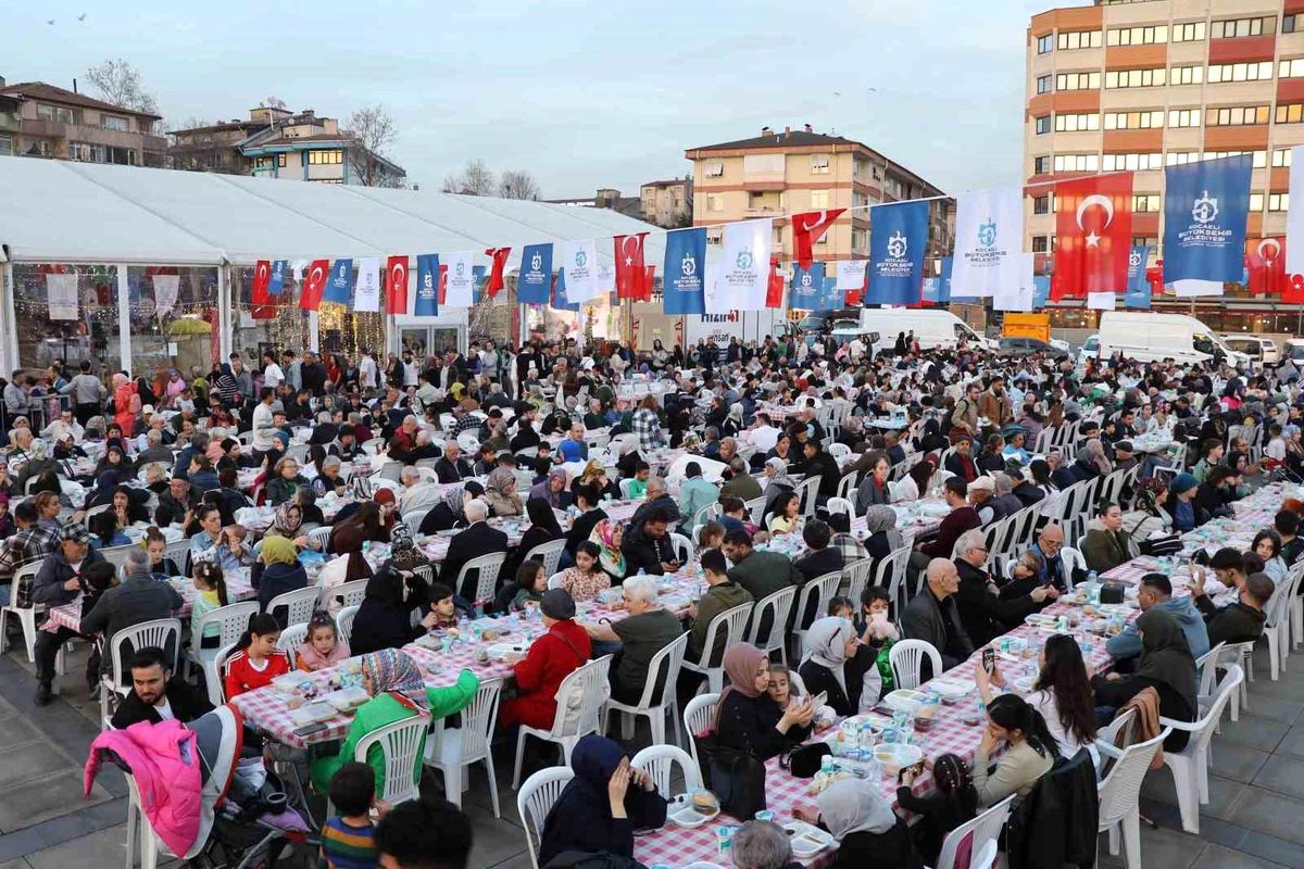Kocaeli\'de İftar Yemeği Kapasitesi Arttırıldı