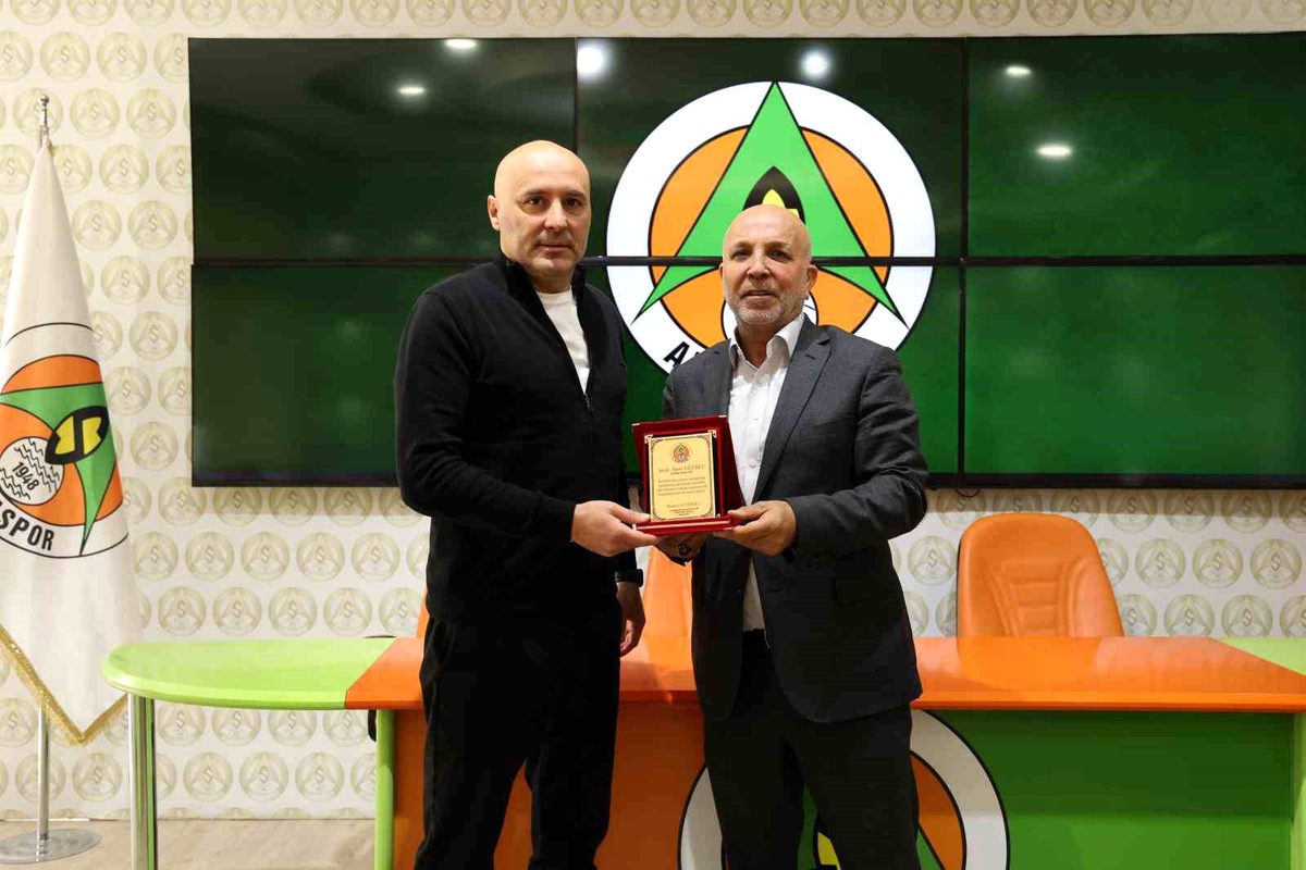 Corendon Alanyaspor, Uğurlu ile Yollarını Ayırdı