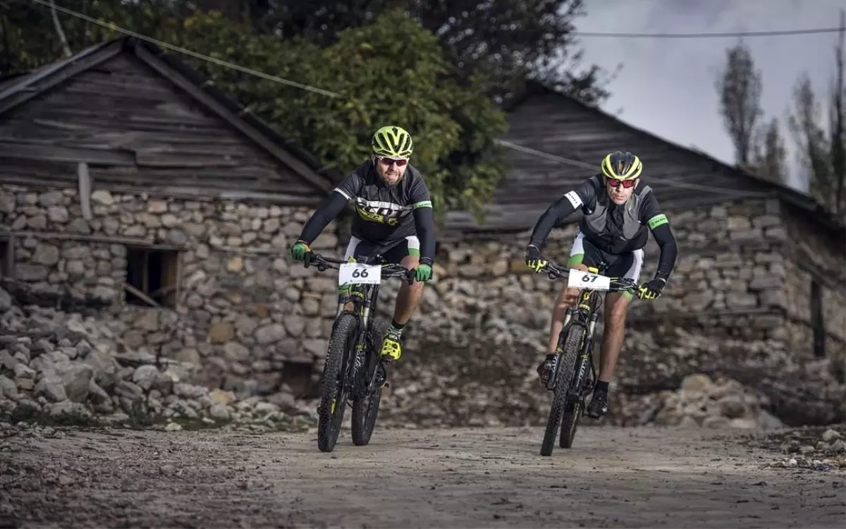 Antalya\'da Bisiklet Yarışları Heyecanı