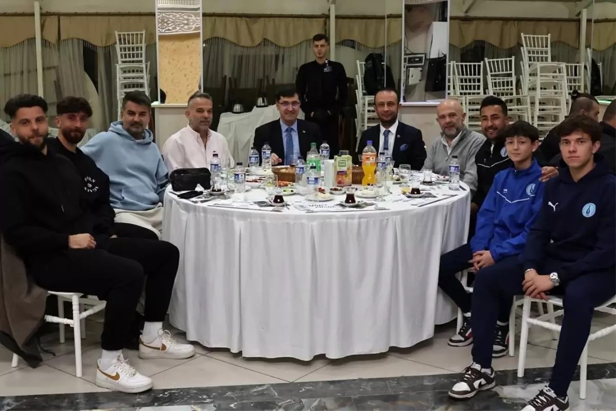 Kütahya Belediye Başkanı Kahveci, Sporcularla İftar Buluşmasında Birlik Mesajı Verdi