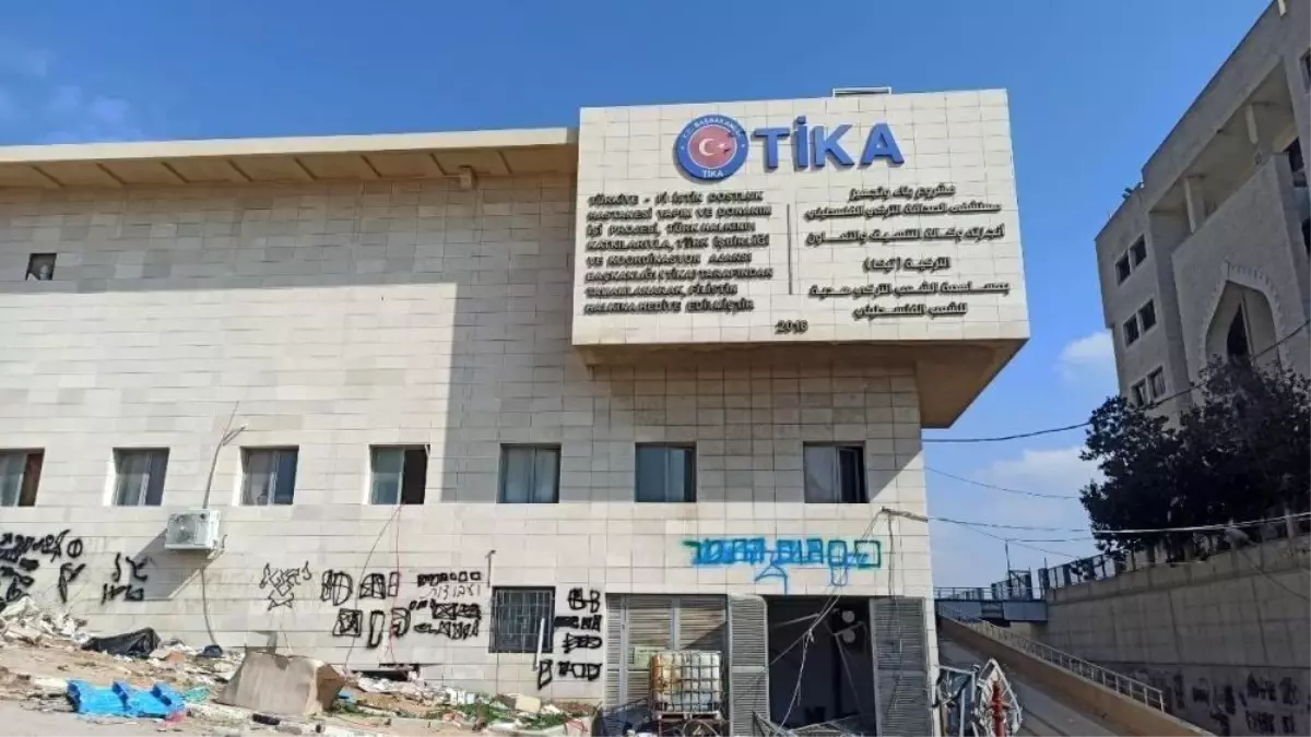 İsrail, Gazze\'deki Dostluk Hastanesi\'ni Bombaladı