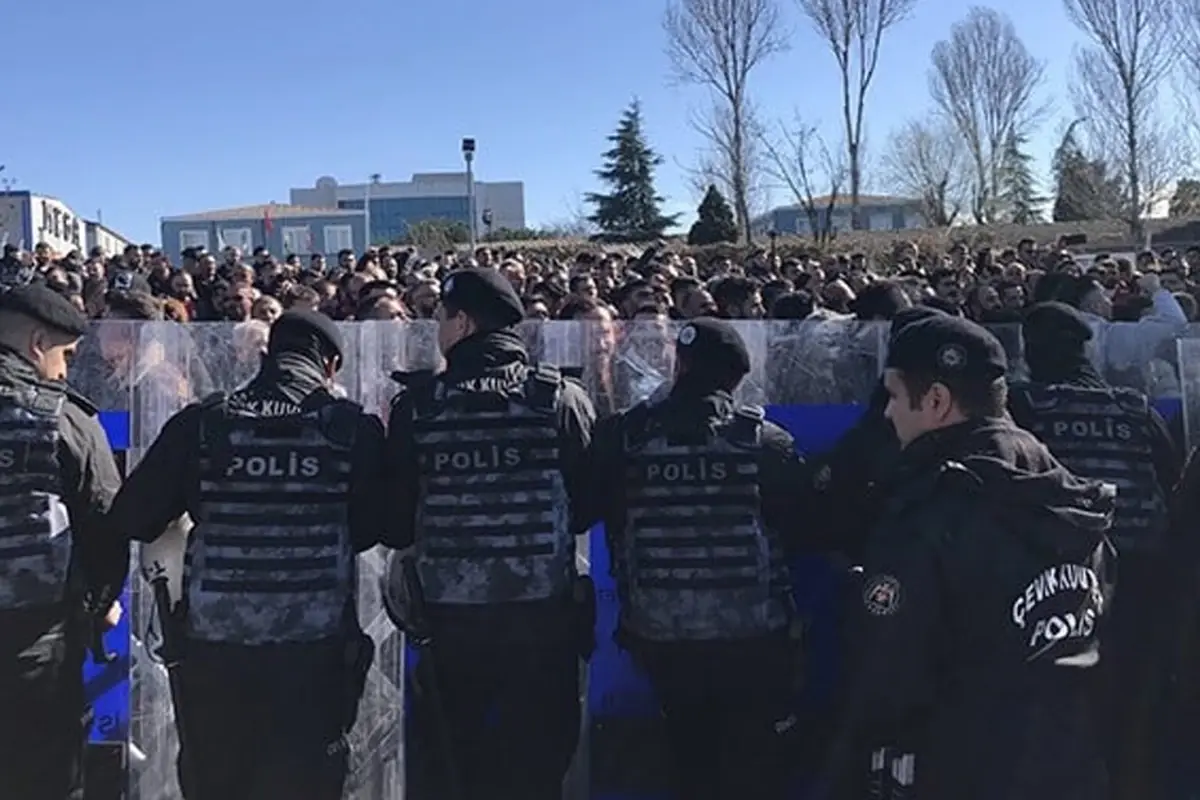 İzmir\'de 5 gün boyunca gösteri yürüyüşü yasaklandı