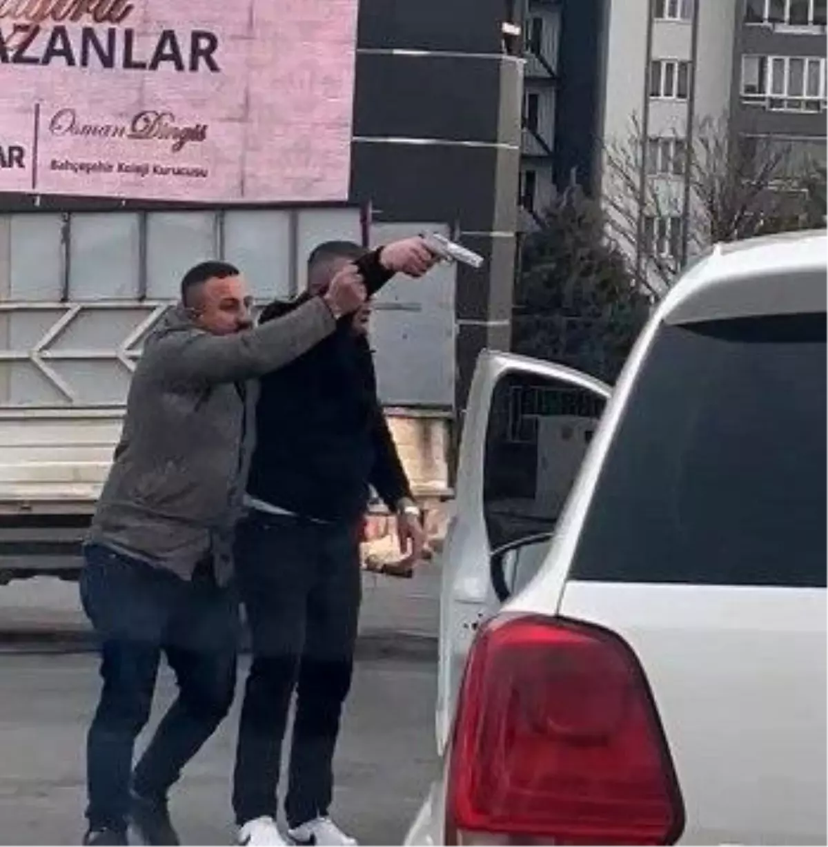 Kahramanmaraş\'ta Trafik Kavgası Silahlı Tehdit