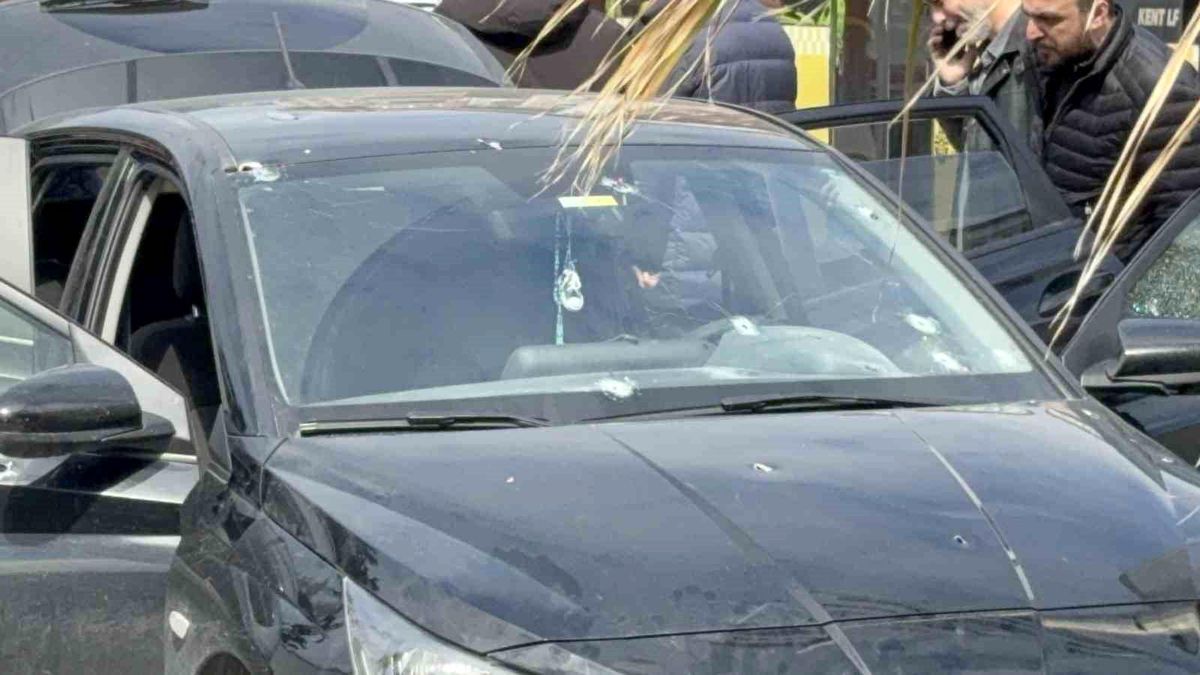 Küçükçekmece\'de Silahlı Saldırı: 1 Ölü, 1 Yaralı