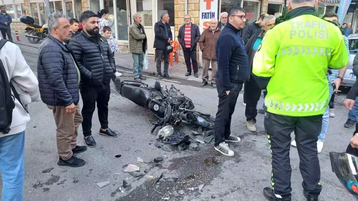 Aydın\'da Motosiklet-Otomobil Kazası