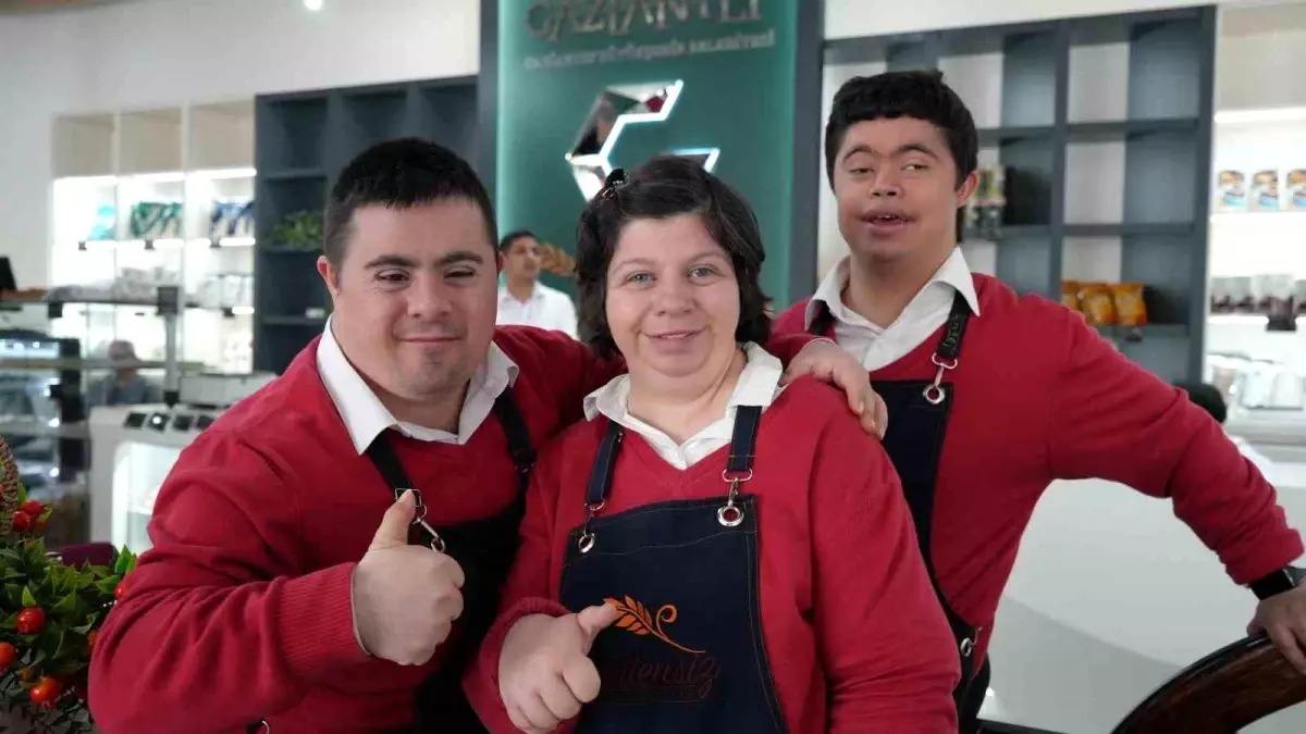 Gaziantep\'te Down Sendromlu Bireylere İş İmkanı Sunan Mutlu Kafe Açıldı