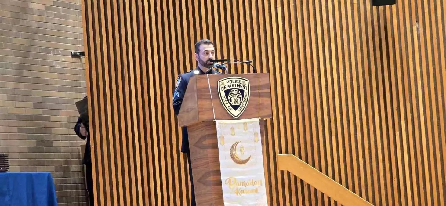 NYPD Müslüman Polislerden İftar ve Ödül Töreni