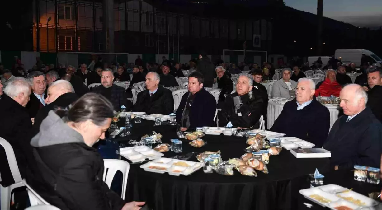 Osmangazi Belediye Başkanı Erkan Aydın Amatör Spor Kulüpleri ile İftar Yaptı