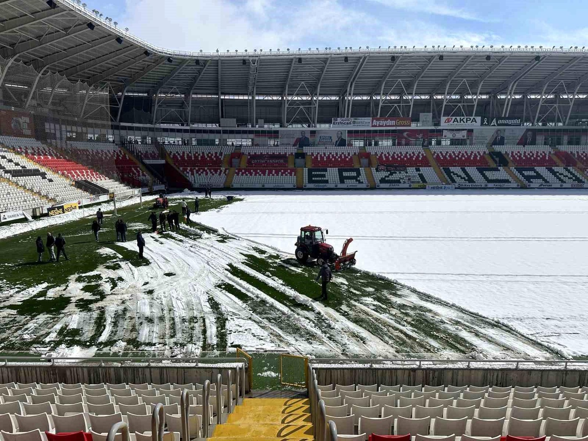 Erzincan\'da Kar Temizliği