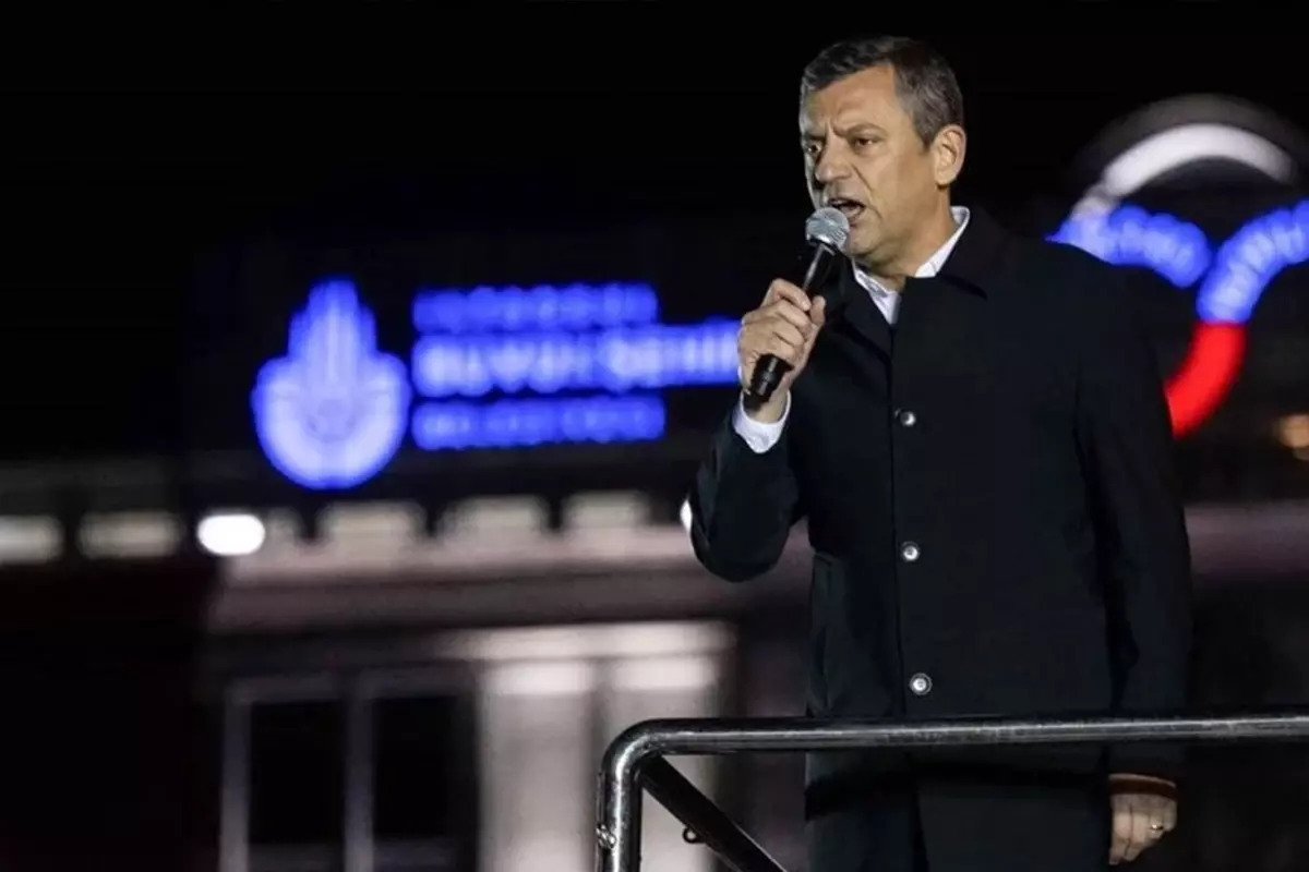 Özgür Özel: İmamoğlu\'nun Çağlayan\'daki işlemleri sabaha kadar sürecek