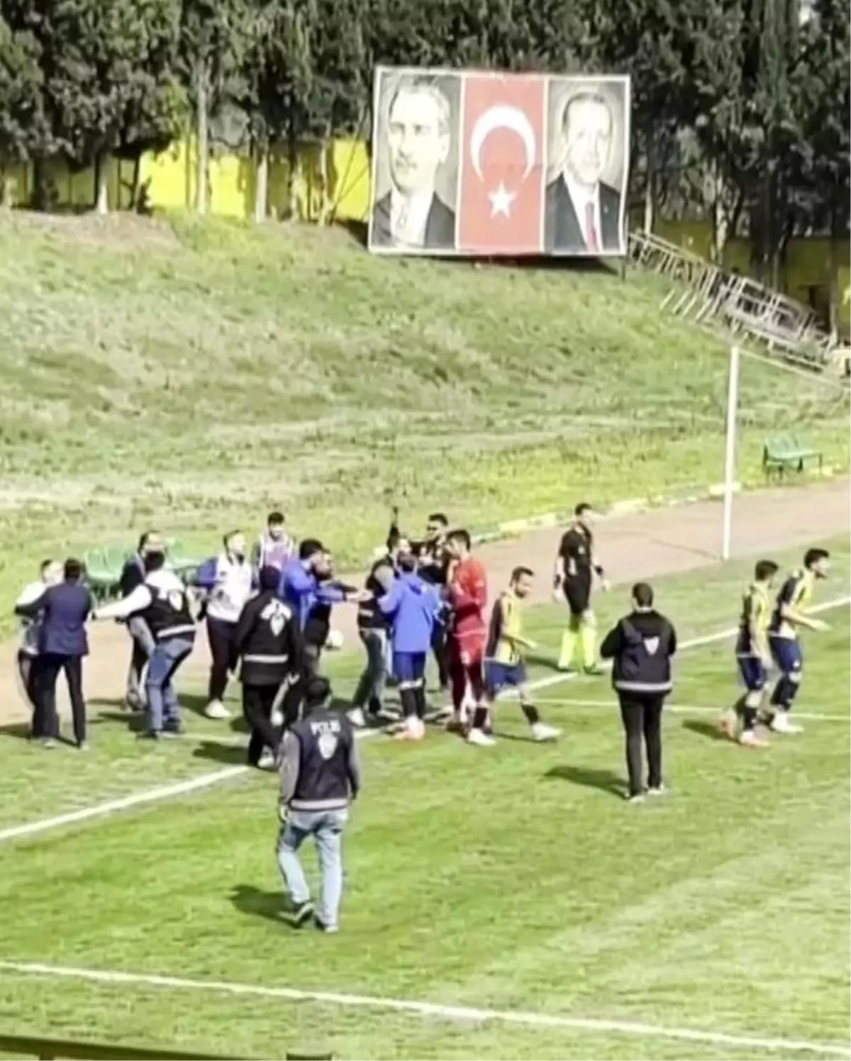 Futbol Maçında Basına Saldırı