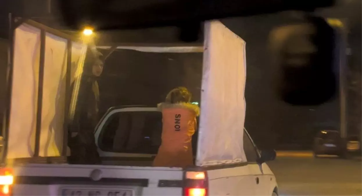 Eskişehir\'de Çocukların Tehlikeli Yolculuğu