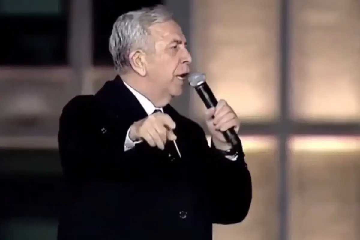 DEM Partililerin topa tuttuğu Mansur Yavaş\'a ünlü isimden destek: Paçavraya paçavra denir