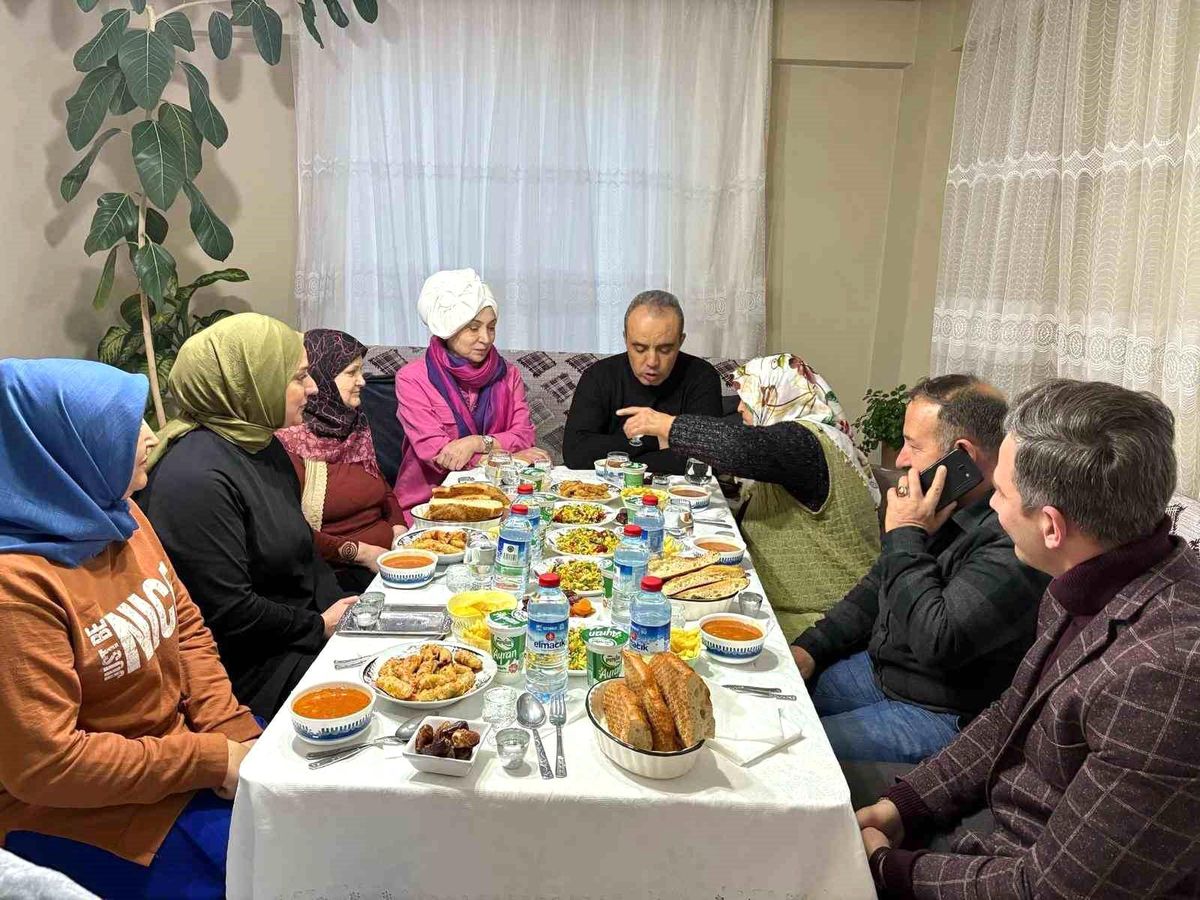 Yaşlılara Saygı Haftası\'nda Özel Ziyaret