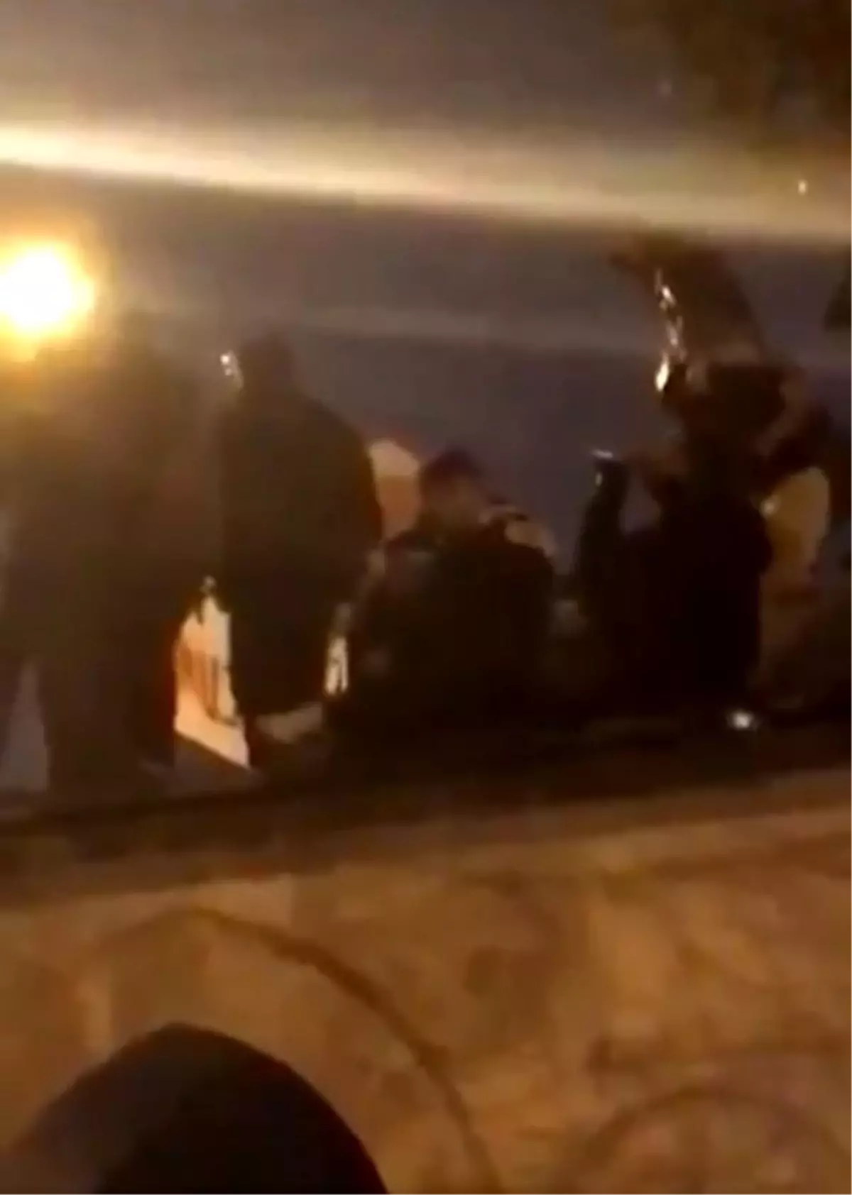 İBB\'ye Yönelik Soruşturma Protestosunda Şehzade Camii\'nde İçki İçildi