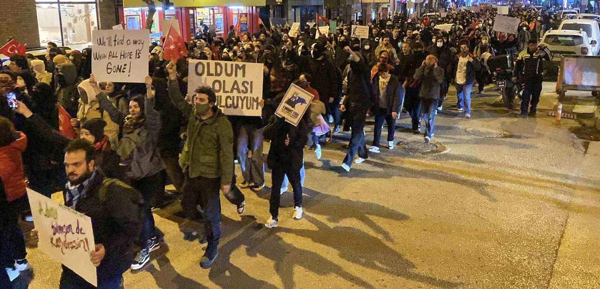 Eskişehir\'de 27 Gözaltı