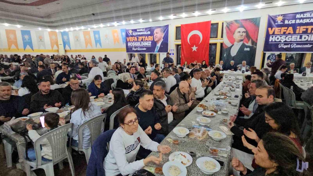 AK Parti Nazilli\'de Vefa İftarı Düzenledi
