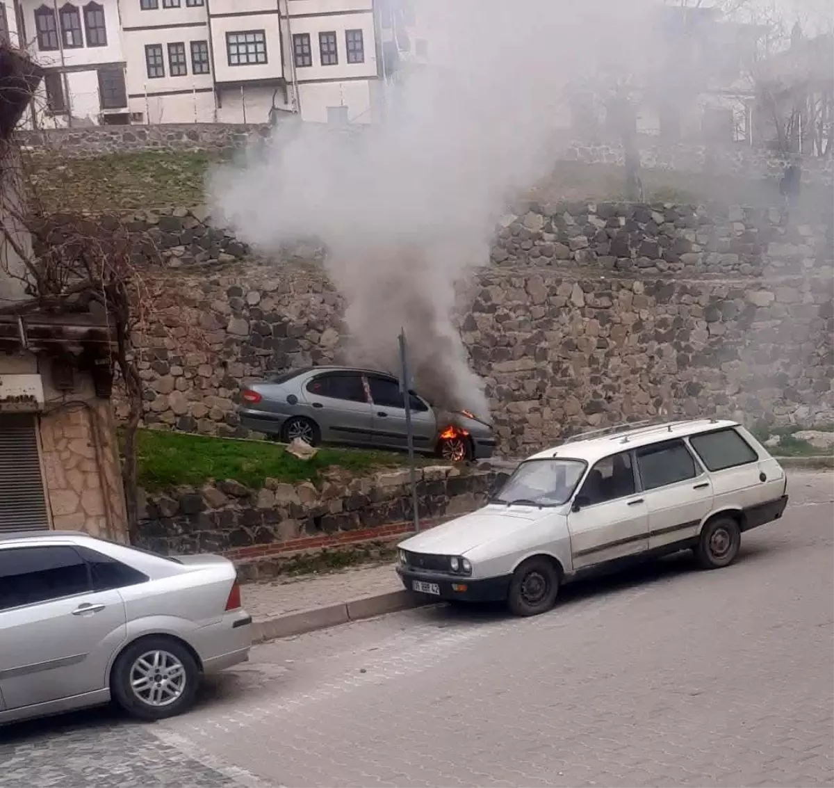 Beypazarı\'nda Otomobil Yangını