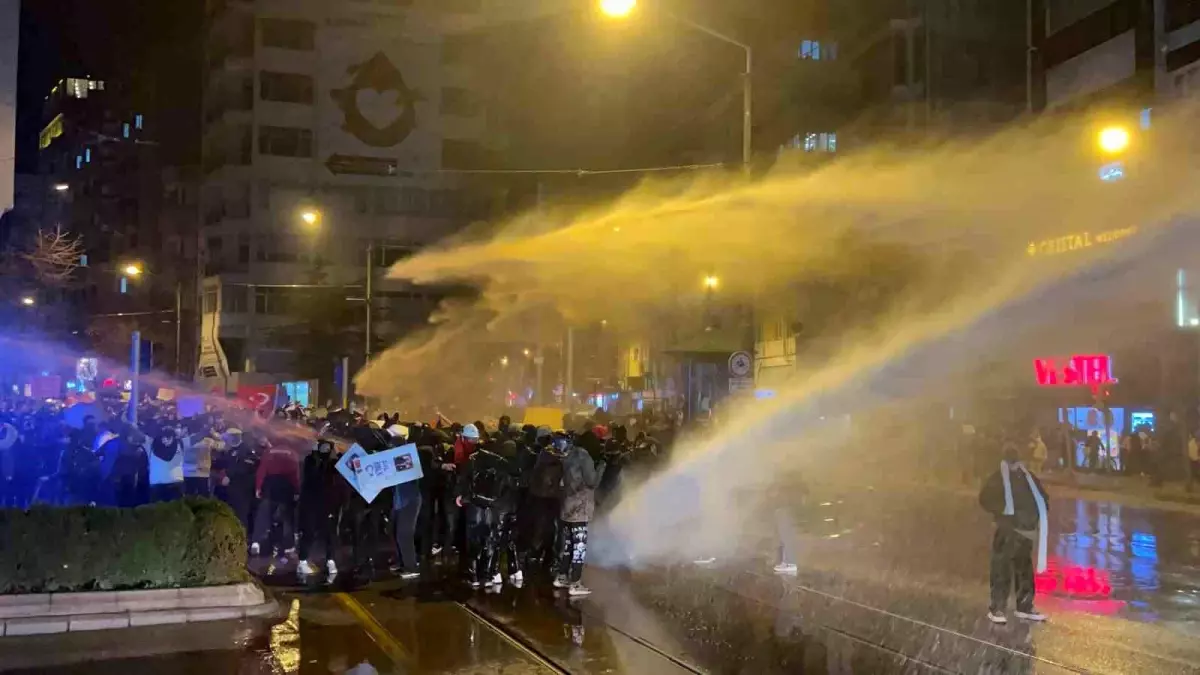 Eskişehir\'de Protestolarda 14 Gözaltı Adliyeye Sevk Edildi