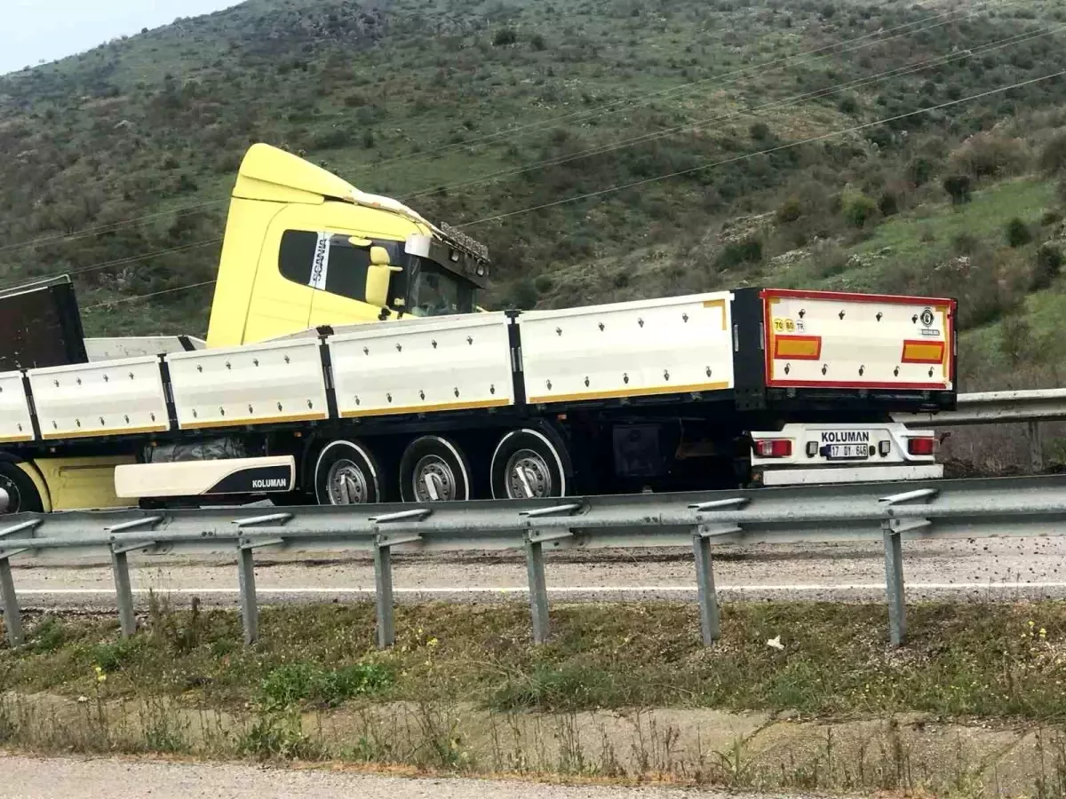 Gönen-Bandırma Yolunda TIR Kazası