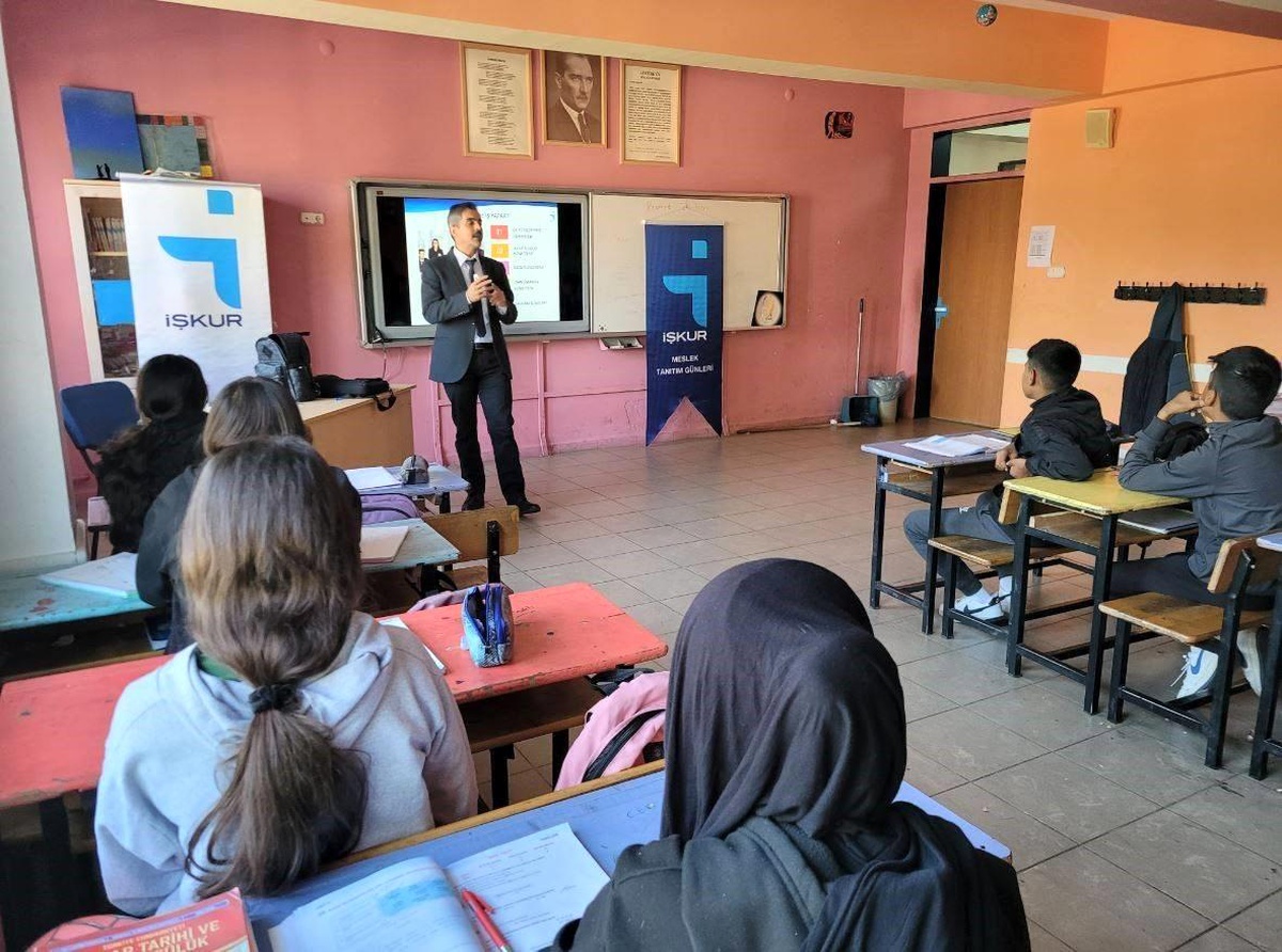 Geleceğin Meslekleri İçin Bilgilendirme