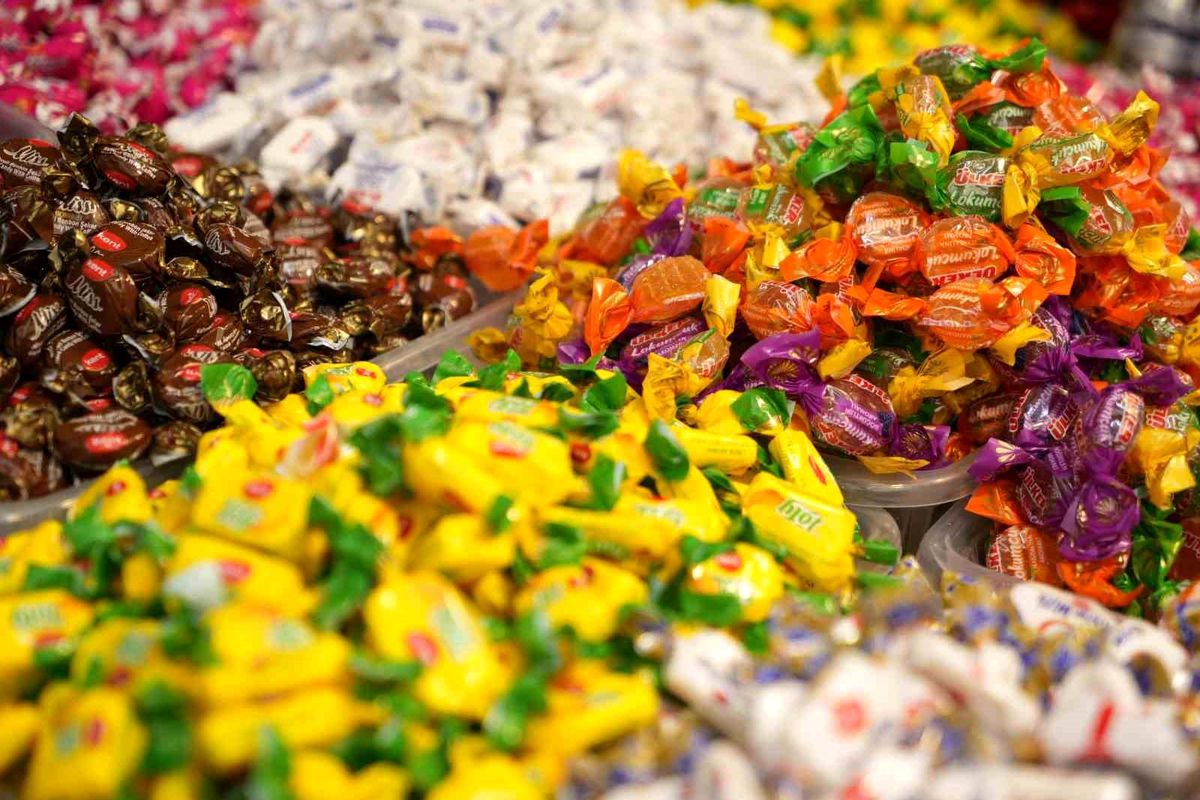 Bursa\'da Bayram Şekerleri Tezgahlarda