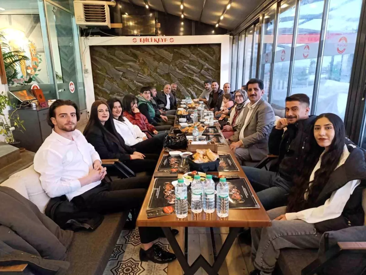 Yurt Eğitim Sen Ramazan İftarı Düzenledi