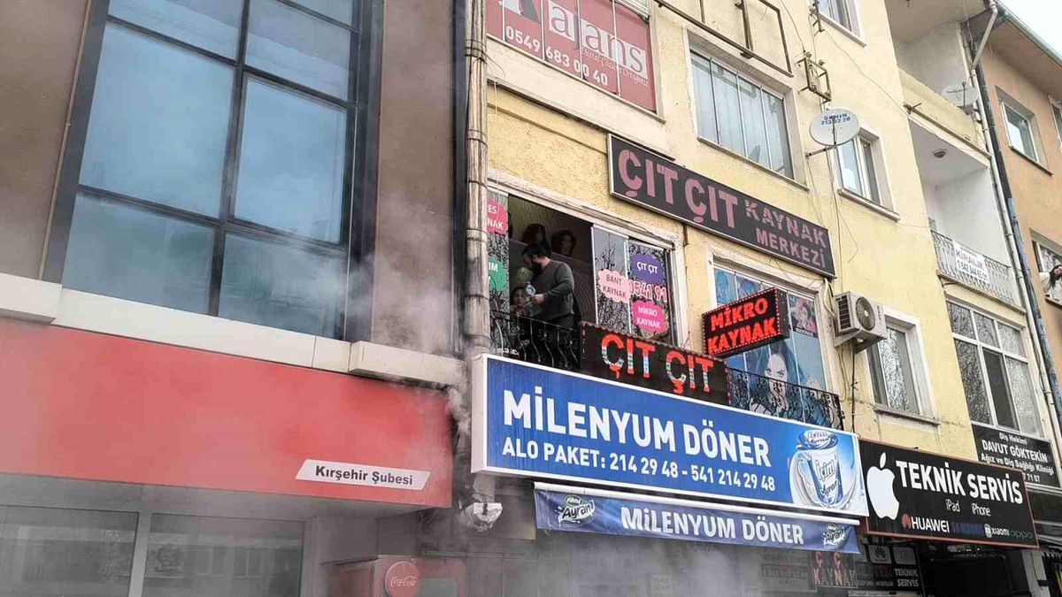 Kırşehir\'de Yangın Paniği