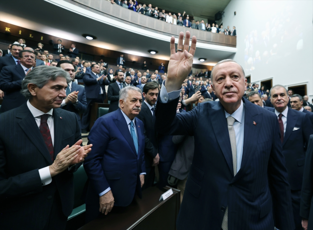 Cumhurbaşkanı Erdoğan: Heybedeki büyük turplar daha dökülmedi