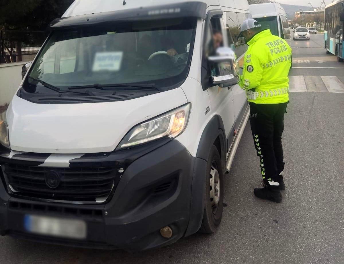 Manisa\'da Servis Denetimi: 5 Araca Cezalı İşlem