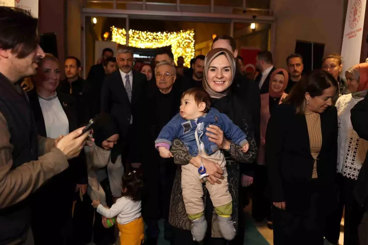 Bakan Göktaş, şehit aileleri ve gazilerle iftar programında bir araya geldi