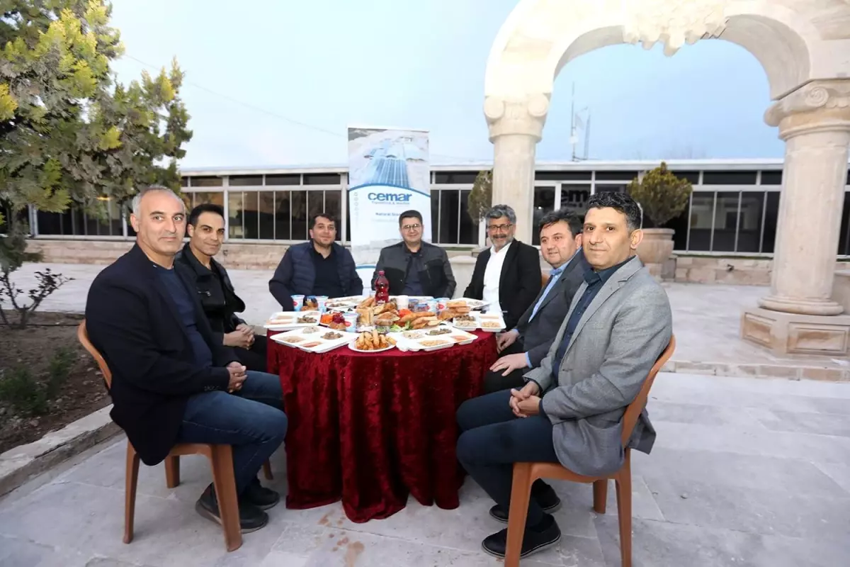Cemar Mermer\'den Kadir Gecesi İftarı