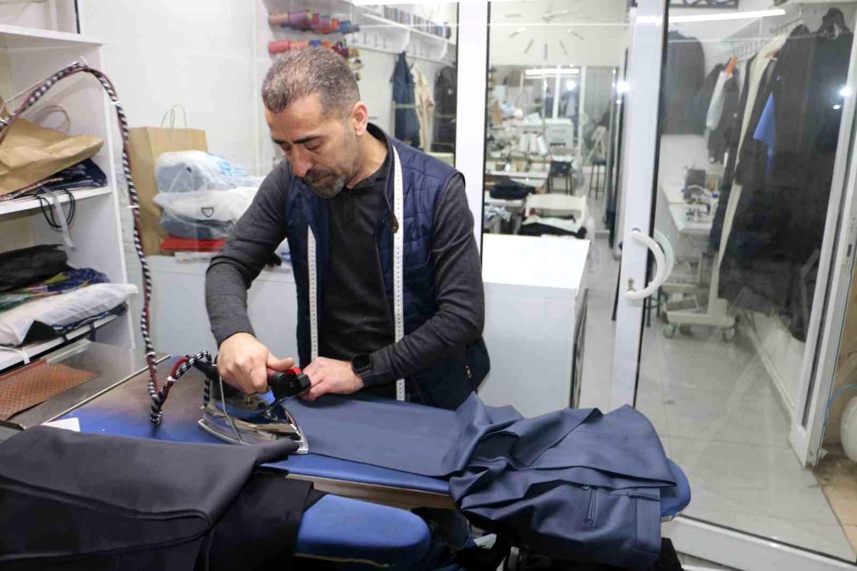 Diyarbakır\'da Terziler Bayram Yoğunluğunda