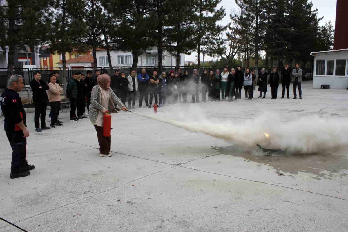 Afet ve Yangın Eğitimi Verildi