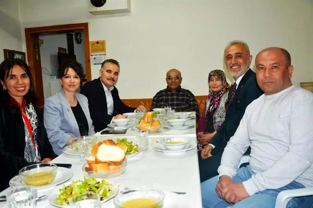 Kaymakam Odabaş, Ramazan\'da Vatandaşları Ziyaret Ediyor