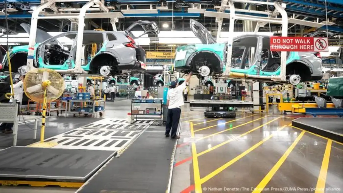 Trump\'tan İthal Otomobillere Yüzde 25 Vergi