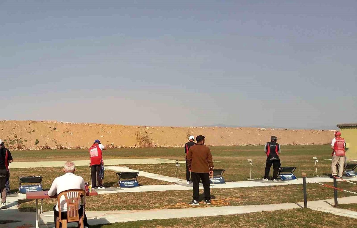 Salihli\'de Geleneksel Bahar Kupası Trap ve Skeet Turnuvası Yapıldı