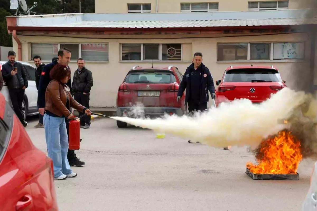 Eskişehir İl Tarım ve Orman Müdürlüğü\'nde Yangın Eğitimi ve Tatbikatı Düzenlendi
