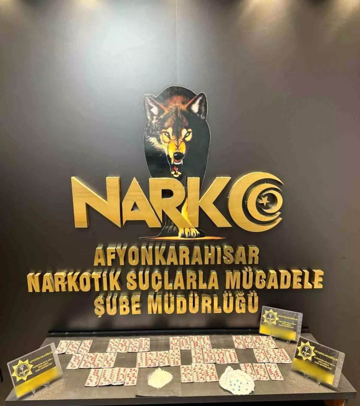 Afyonkarahisar\'da 9 Kişi Uyuşturucu ile Tutuklandı