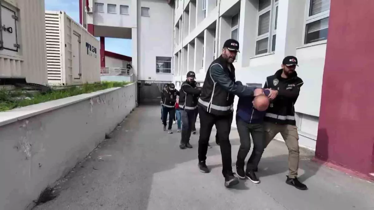 Adana\'da Haraç İddiası: 5 Şüpheli Tutuklandı